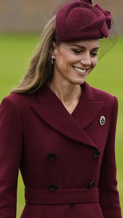 Melania’s Headpiece, Kate’s Feather Brooch and Additional Standout Looks So Far